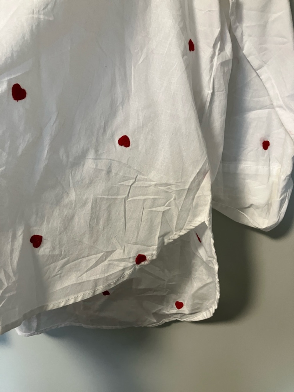 NWT Only White Shirt with Red Heart Accents - Picture 7 of 9